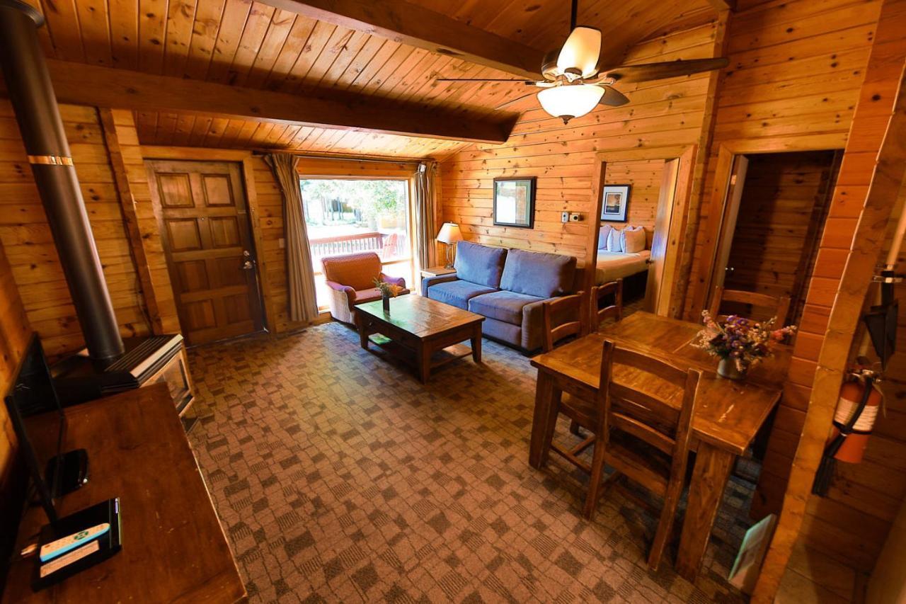 Castle Mountain Chalets Kültér fotó