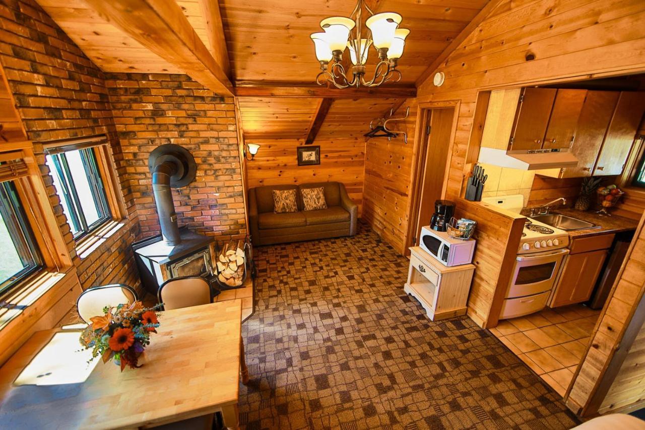 Castle Mountain Chalets Kültér fotó