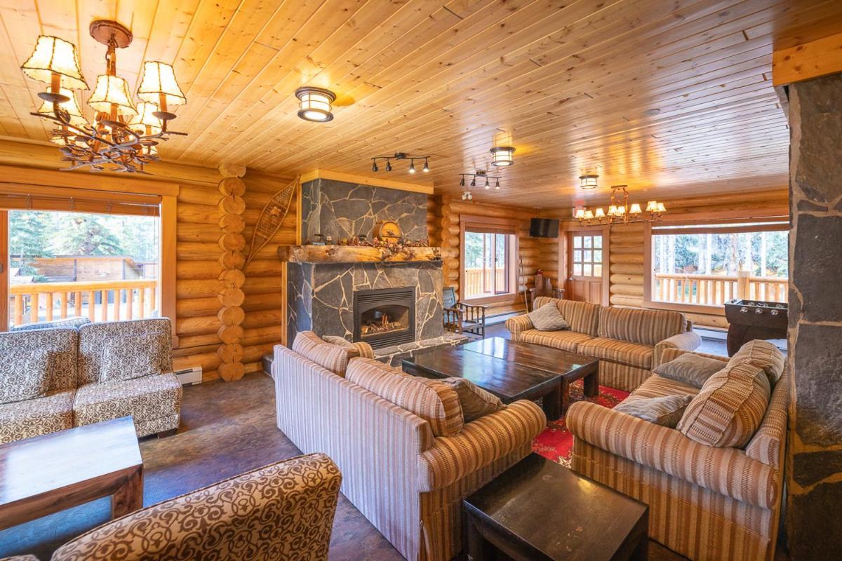 Castle Mountain Chalets Kültér fotó