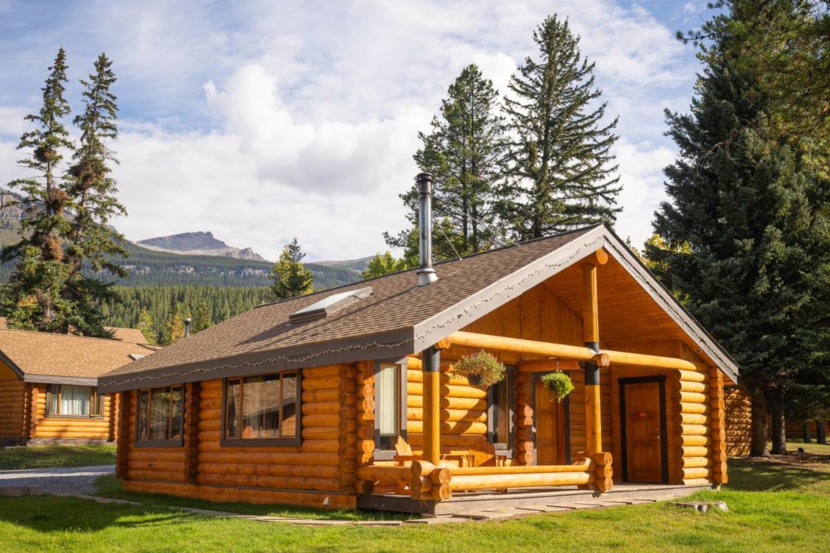 Castle Mountain Chalets Kültér fotó