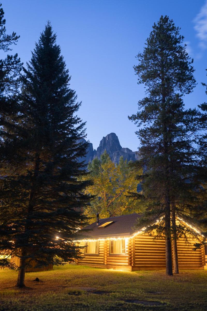 Castle Mountain Chalets Kültér fotó