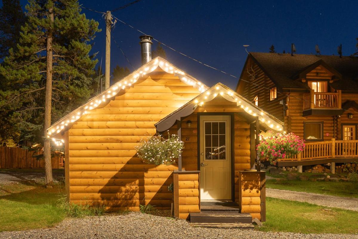 Castle Mountain Chalets Kültér fotó