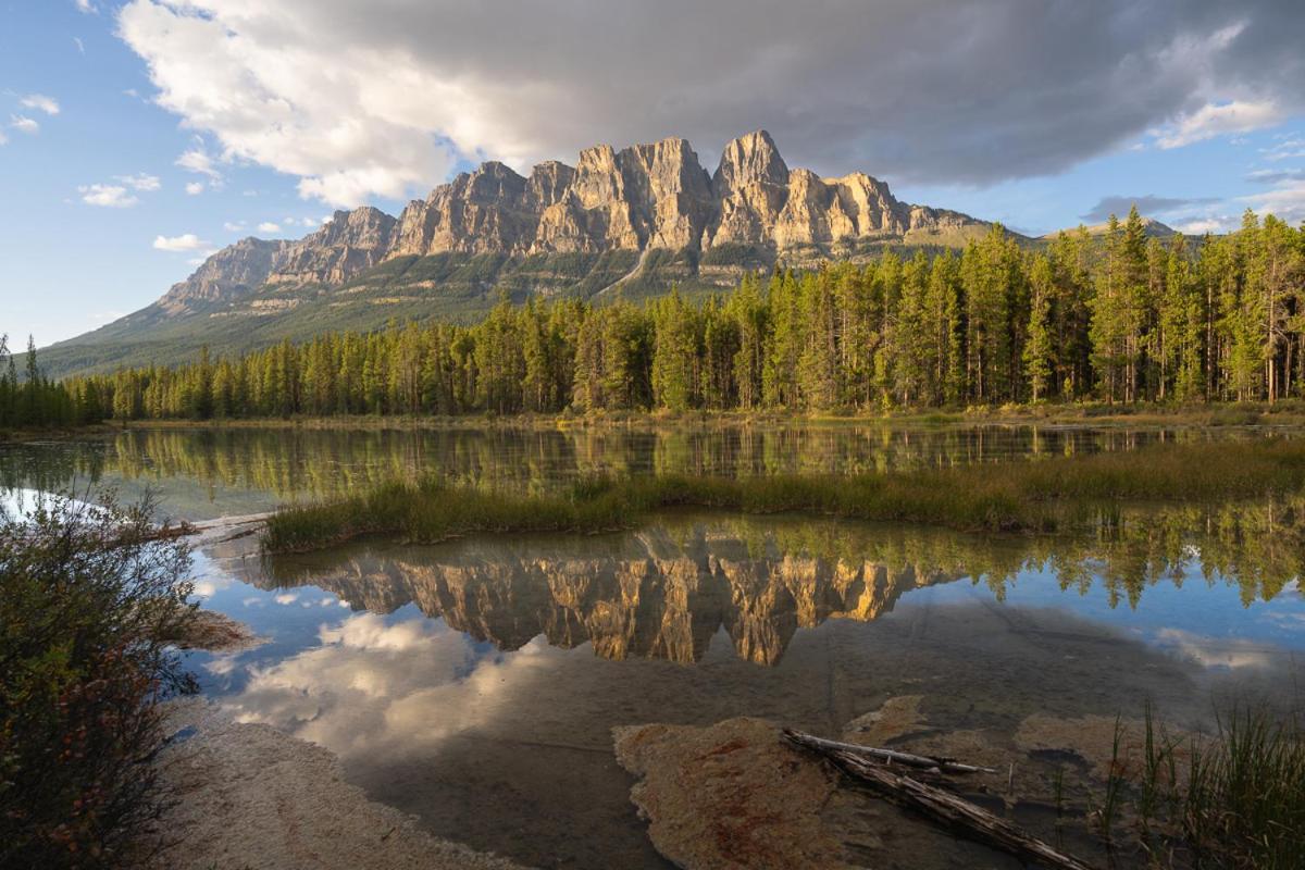Castle Mountain Chalets Kültér fotó
