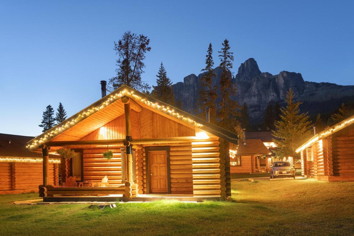 Castle Mountain Chalets Kültér fotó